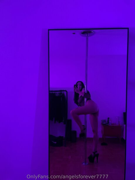 Angelsforever7777 naked star image