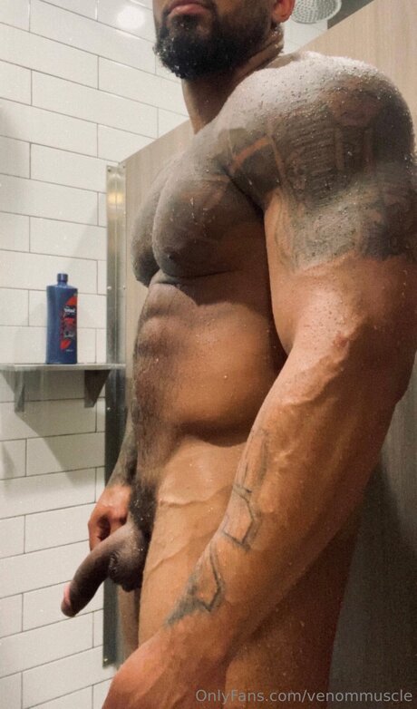 Gymzaddyvenom porn model pictures