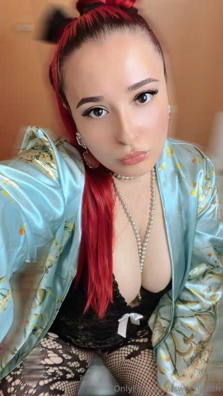 Sweetlillitth sexy model photo