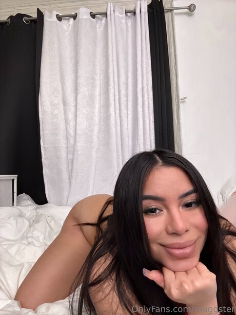 Loveelunaaa adult actress pics