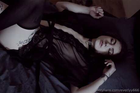 Everlyy666 nudes pornstar photos