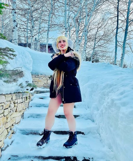 Windy Girk hot pornstar picture