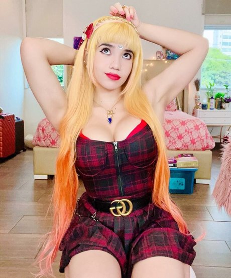 Windy Girk hot model archive