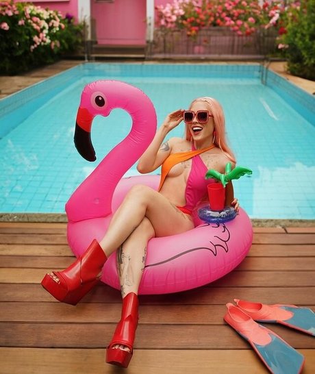 Gabriela Zambrozuski sex pornstar image