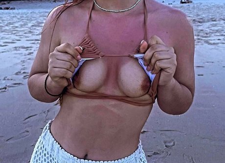 Ayeshasamaha model pornographic pic