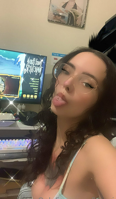 Electrahearth model sexy img