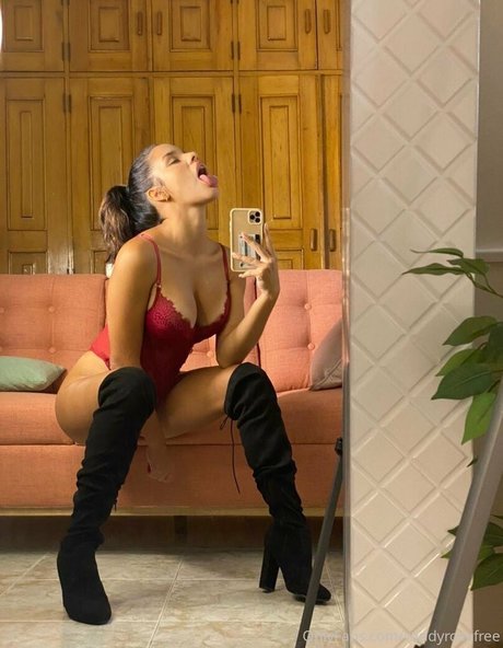 candyrosefree nude star pics