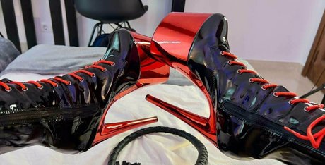 femdomfindom star exclusive picture