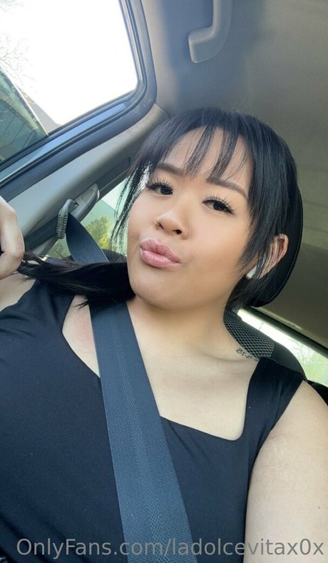 ladolcevitax0x model high quality photo