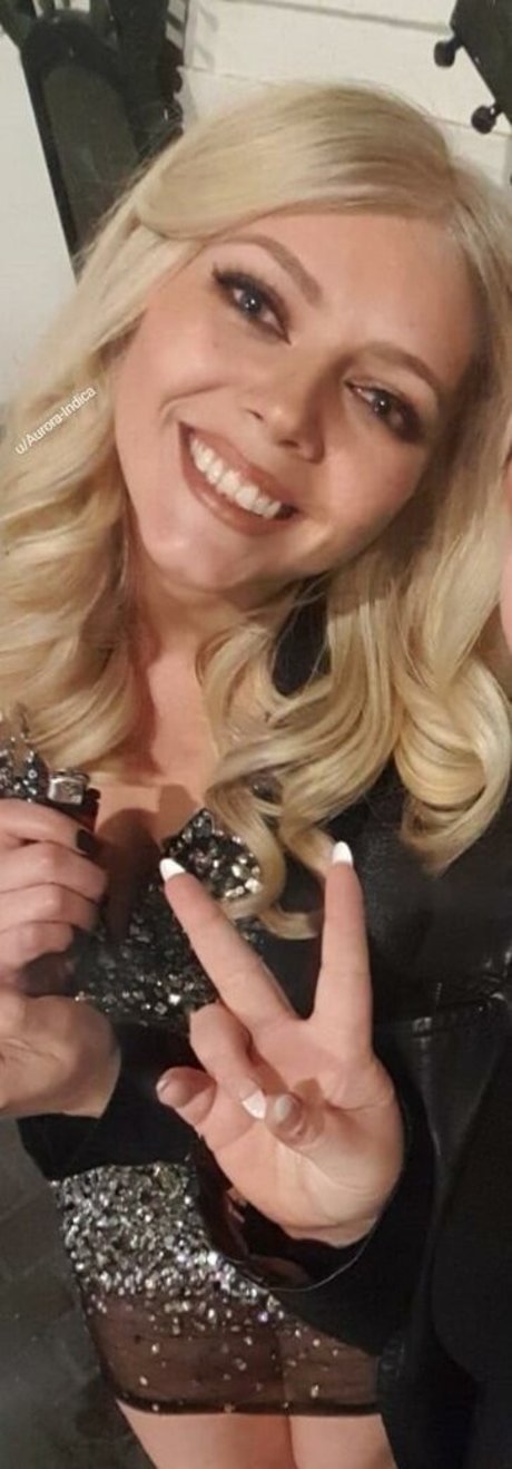 Aurora Indica sexy actress img