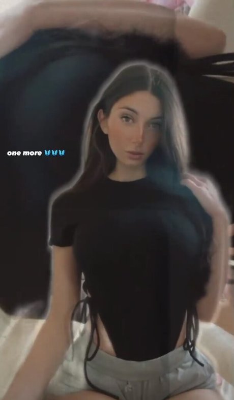 Mayroon Kawash perfect model img