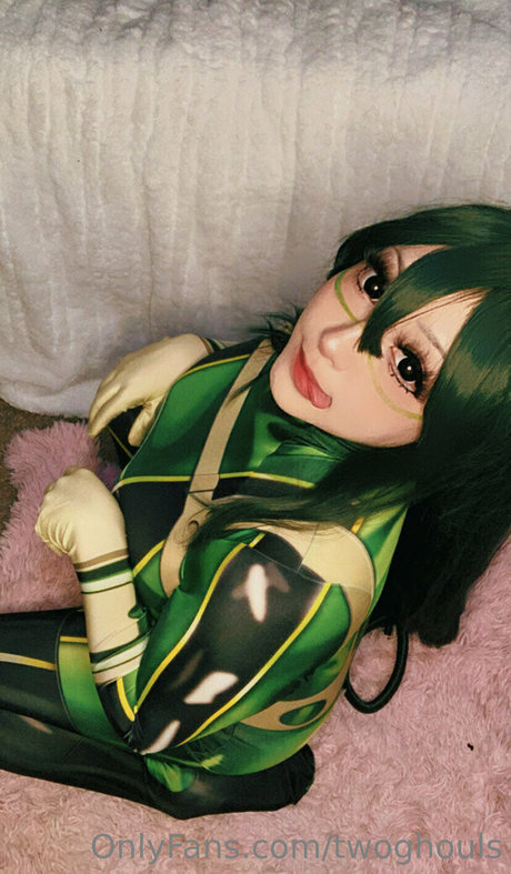 twoghouls model porn pictures