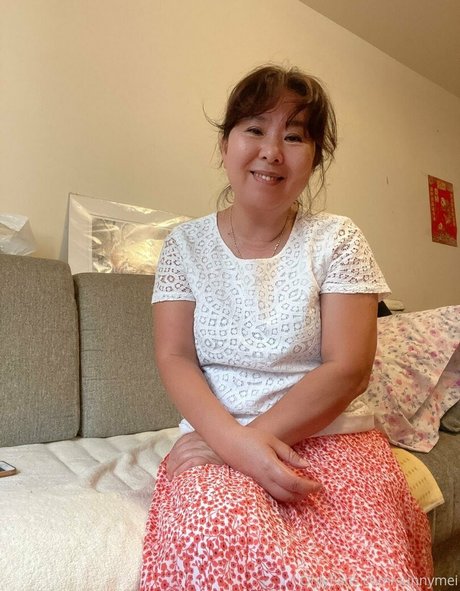 sunnymei naked pornstar photo