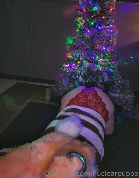 nuclearpuppo sexy model gallery