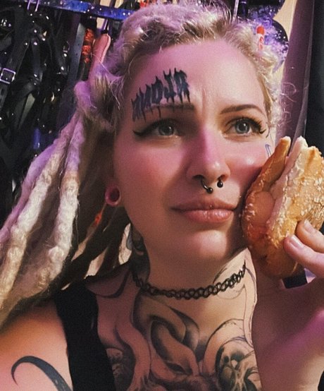 luckylou 666 model pretty pics