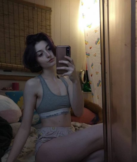 Emmanooodle model free image