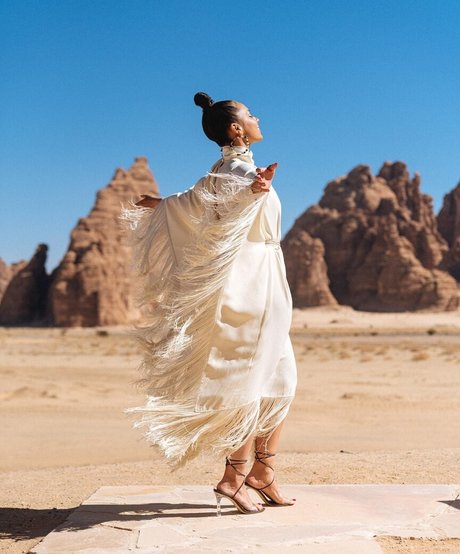 Alicia Keys nude star picture