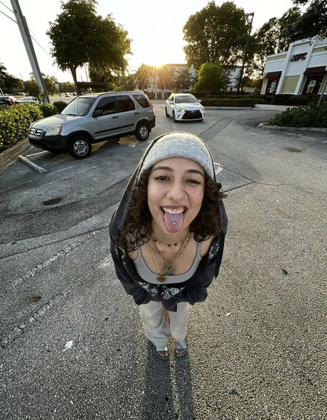 GroovyMya xxx actress photo