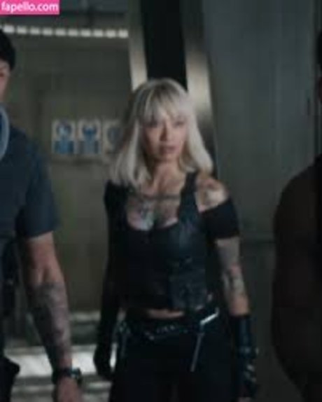 Levy Tran art model galleries