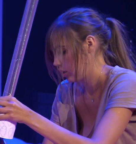 Danucd model naked image