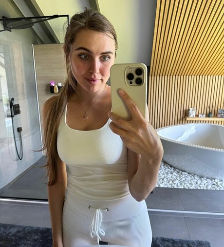 Danucd nude model gallery