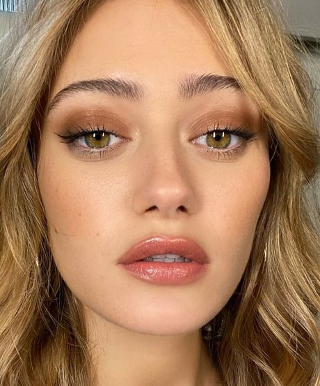 Ella Purnell star perfect pictures