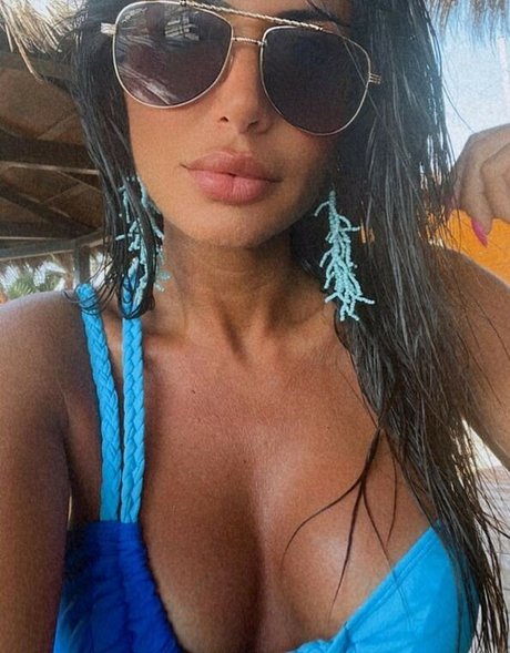 fingering squirt onlyfans sex gallery