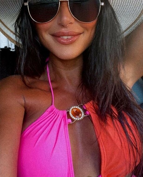 Ginia 900 pornstar xxx pics