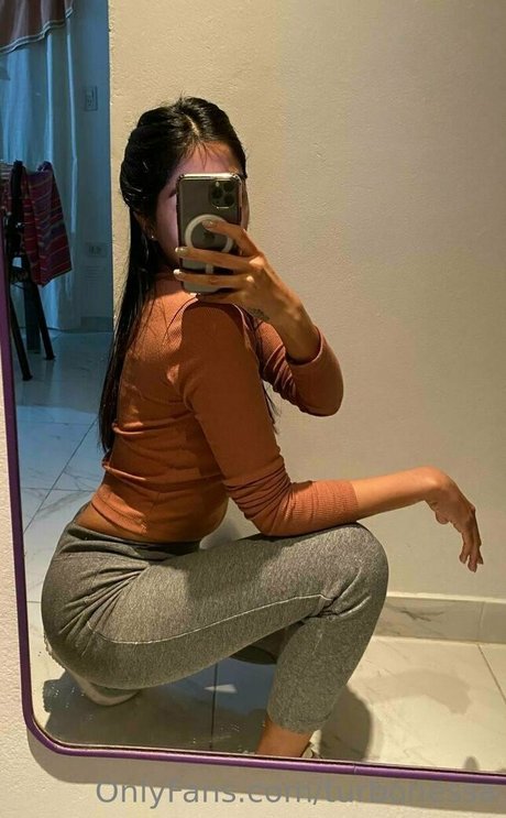 turbonessa model pretty image