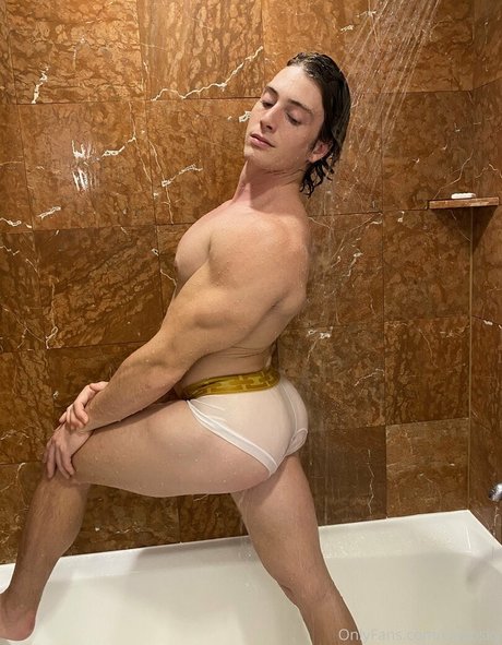 calebsky naked actress photo