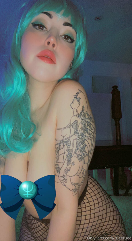 rueeruee pornstar art img