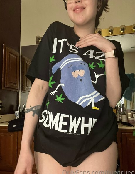 rueeruee perfect actress photos