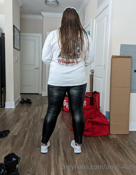 any1 4abj model beautiful pics