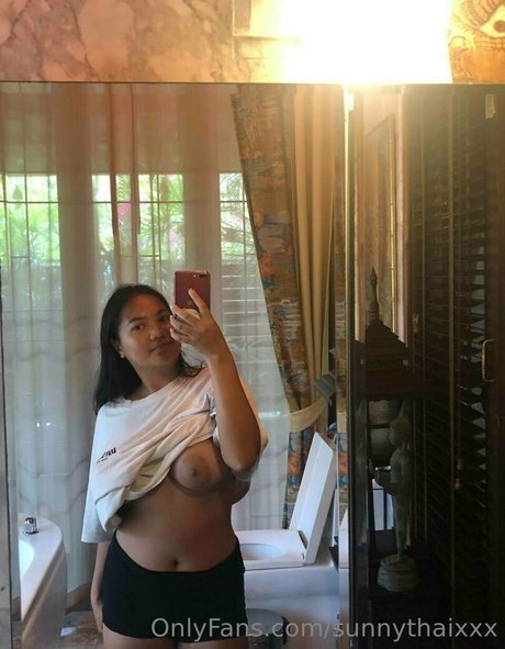 sunnythaixxx model erotic photo