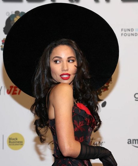 Jurnee Smollett star top picture