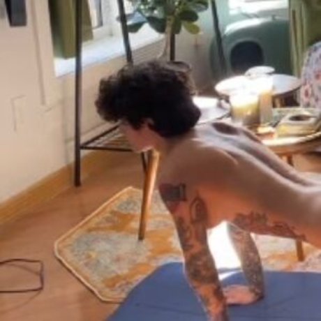 Vas Hal nice actress pic