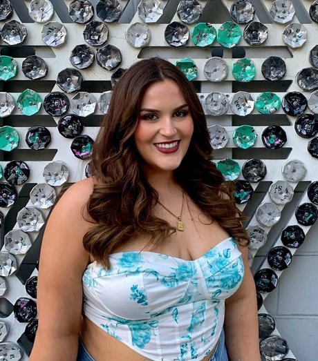 puckbuddy erotic actress img