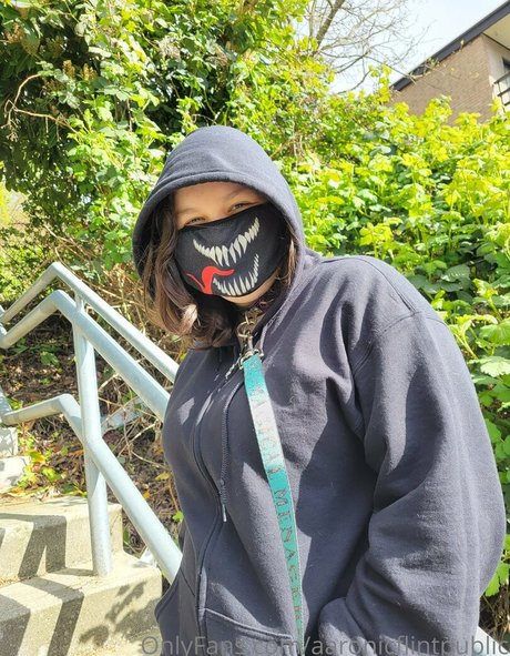 aaronicflintpublic erotic star pic