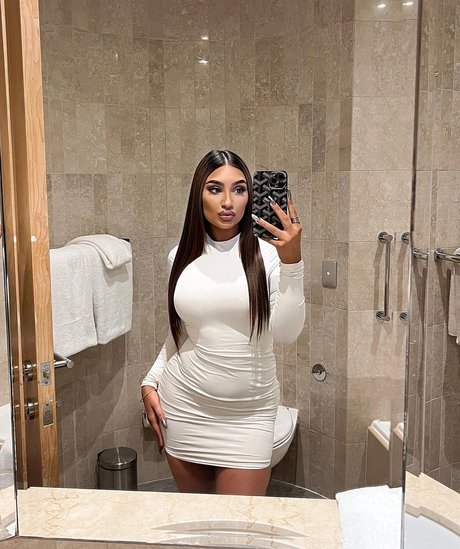 simmykk erotic actress gallery