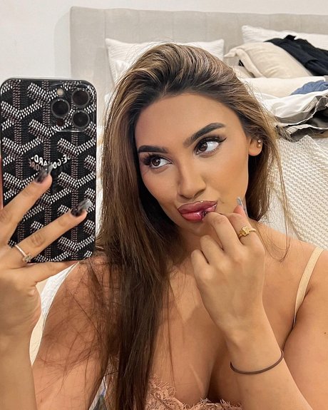 simmykk nude pornstar pics