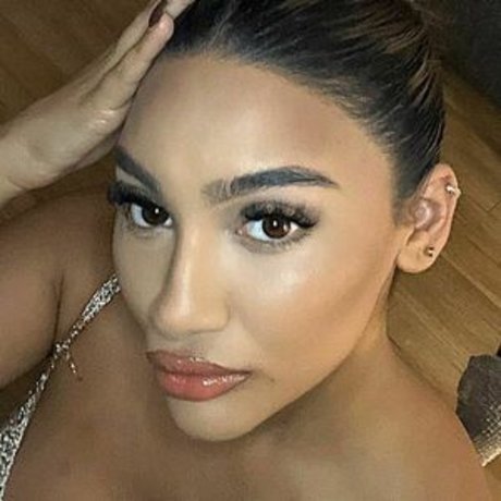 simmykk exclusive star image