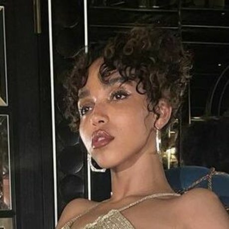 FKA Twigs exclusive pornstar photos