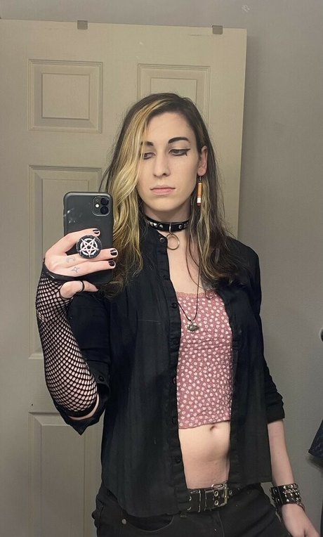 Devi Dionne free actress archive