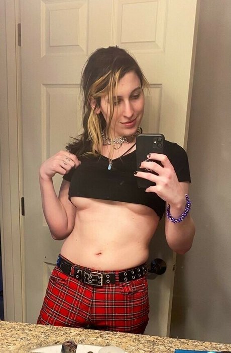 Devi Dionne pornographic model photos