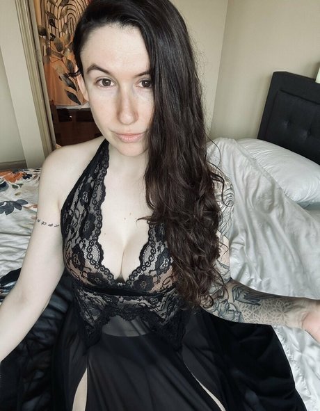 Bloody sex model galleries