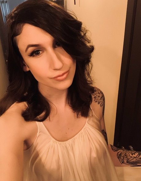 Bloody xxx actress pictures