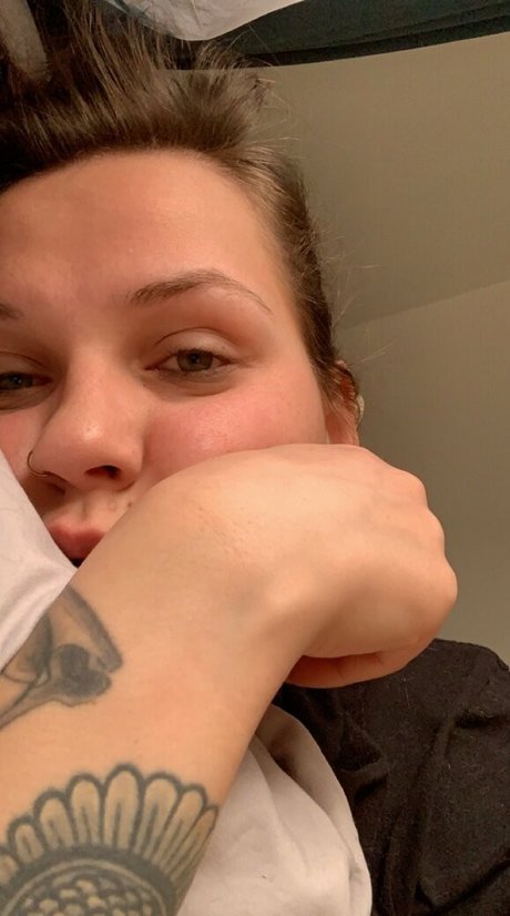 eeekerie star top pictures