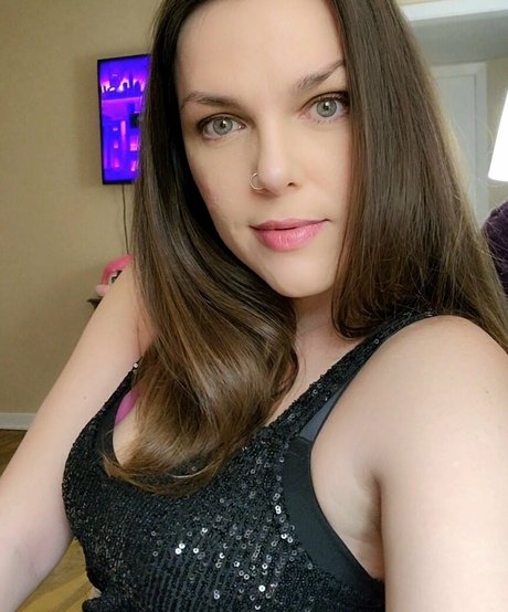 laced raven erotic pornstar photos