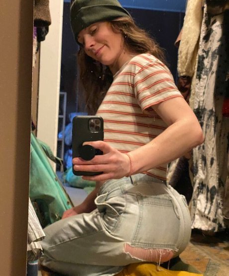 KyoshiPanties naked model picture