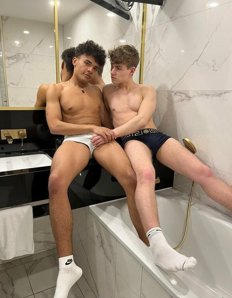 frostyonly nudes star pic